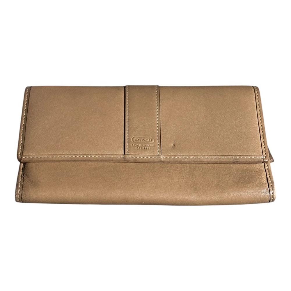 Coach Leatherware Est. 1941. light tan Leather  Wallet  # X 0010 very soft. - Picture 2 of 11